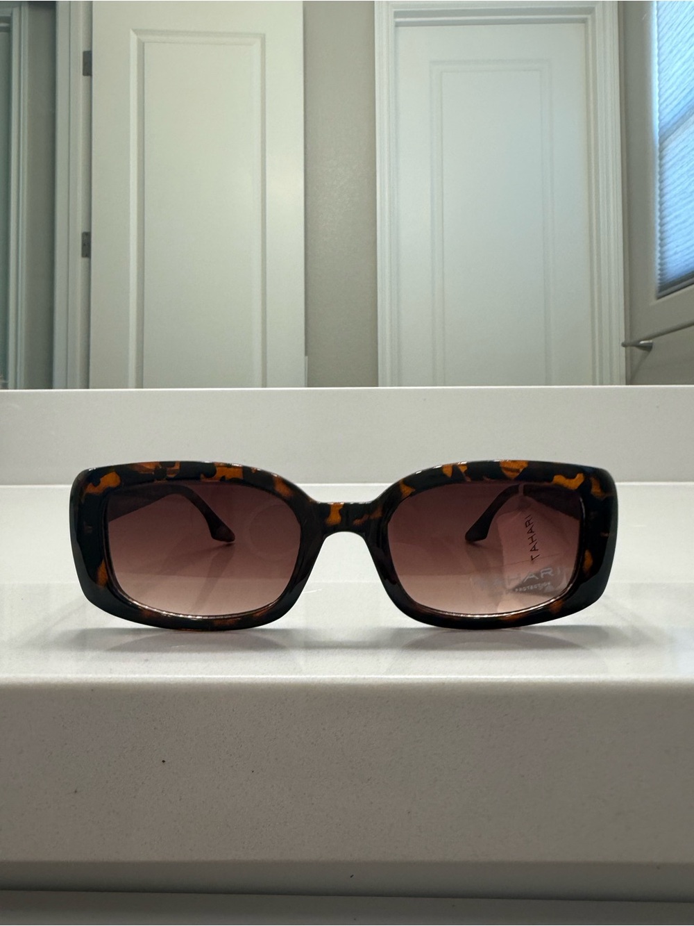 Tahari Tortoiseshell Rectangle Sunglasses with Brown Gradient Lenses NWT